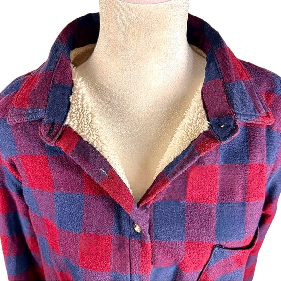 Ambiance Shacket Womens L Soft Fleece Red & Blue Plaid Button Front Pocket Shirt - Picture 3 of 13